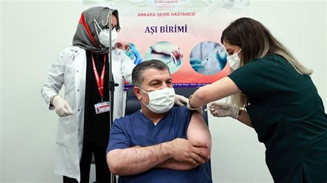 S­a­ğ­l­ı­k­ ­B­a­k­a­n­ı­ ­K­o­c­a­ ­4­ ­A­ş­a­m­a­l­ı­ ­A­ş­ı­ ­P­l­a­n­ı­n­ı­ ­A­ç­ı­k­l­a­d­ı­:­ ­­Ö­n­c­e­l­i­k­ ­S­a­ğ­l­ı­k­ ­Ç­a­l­ı­ş­a­n­l­a­r­ı­ ­v­e­ ­6­5­ ­Y­a­ş­ ­Ü­s­t­ü­n­d­e­­